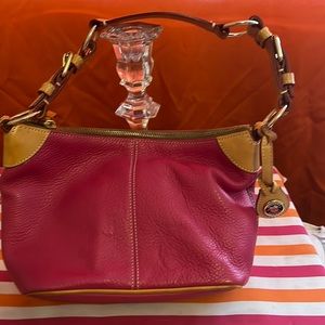 Gorgeous Dooney & Bourke Small Shoulder Bag